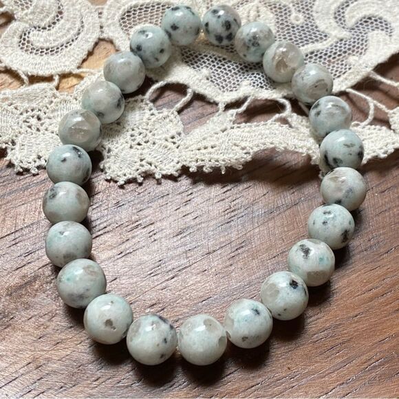 Handmade crystal bracelet // kiwi Jasper // 6” small wrist - Picture 1 of 2